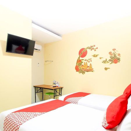 Super Oyo Capital O 217 A1 Hotel Sorabaya Extérieur photo